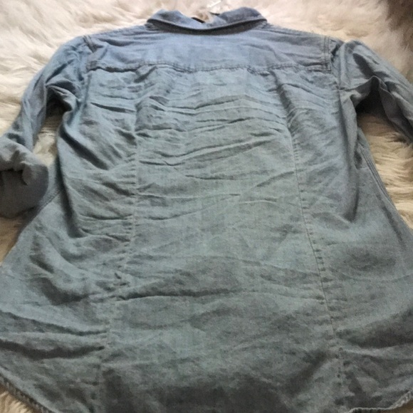 A J.Crew size small button down top - Picture 2 of 3